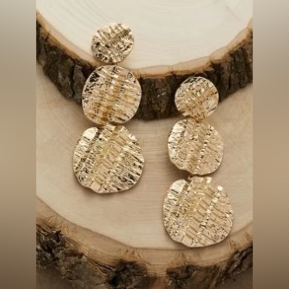 NWT Gold Drop Earrings - Picture 1 of 5
